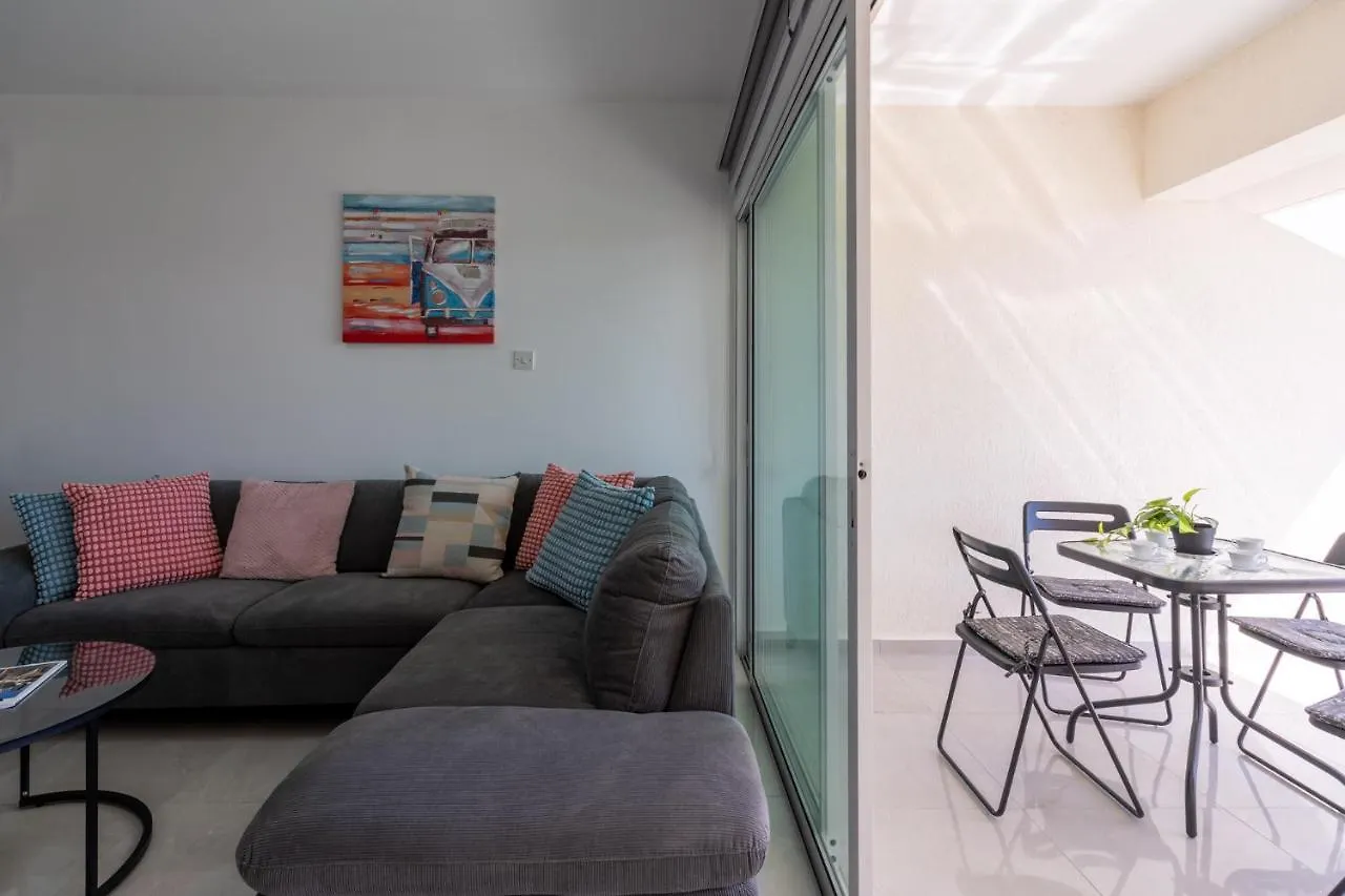 Andrea 3-Bedroom Apt In Mackenzie Larnaca