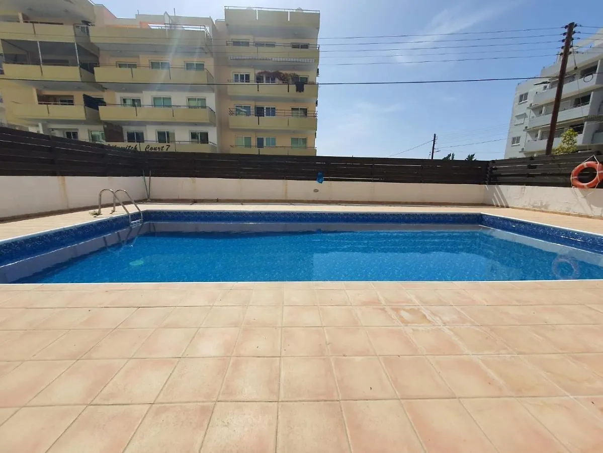 Andrea 3-Bedroom Apt In Mackenzie Larnaca Apartament